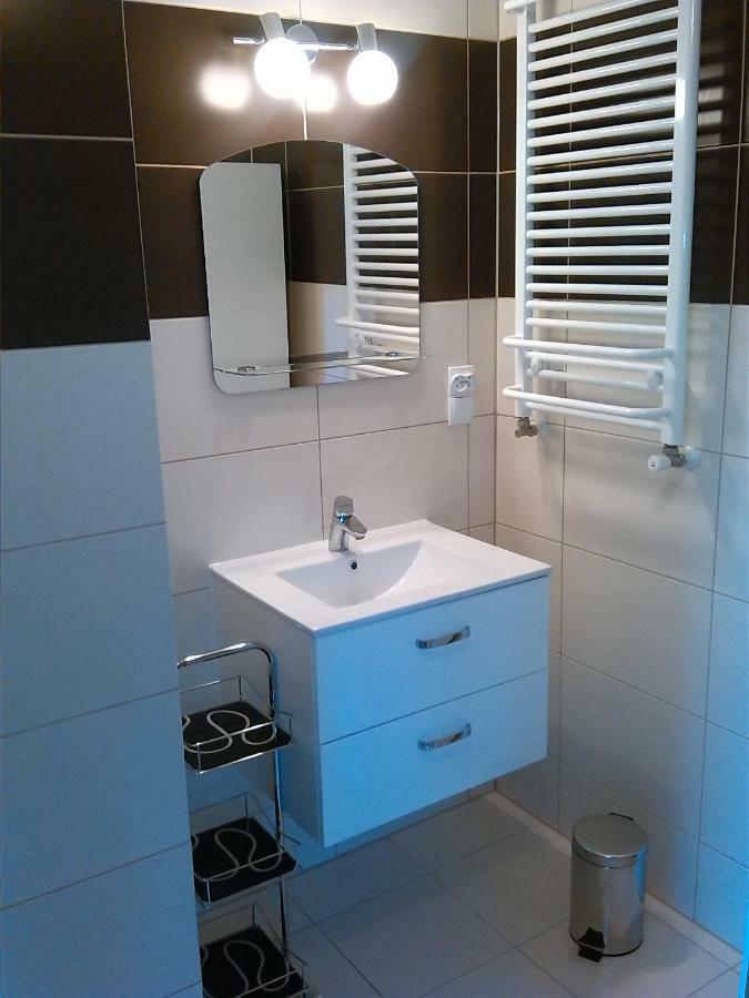 Mieszkanie Brazowe สเตกนา ภายนอก รูปภาพ